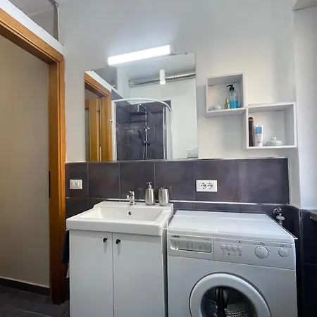 Lemon Tree House Apartment